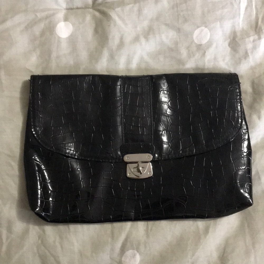 H&M black snakeskin design clutch
